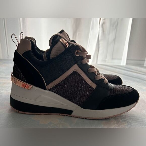 Michael Kors Georgie Trainer Black Rose Size Size 8 NWOT - Picture 6 of 6